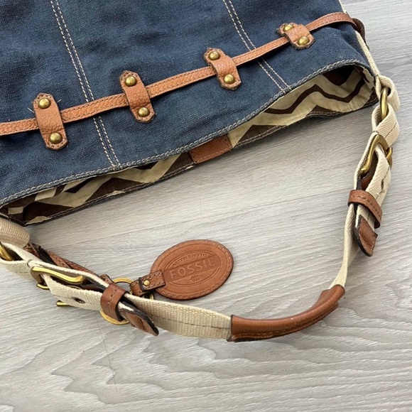 Fossil drawstring Grayson large shoulder tote bag with keychain - Picture 6 of 7